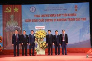 Trao Giấy chứng nhận kiểm định chất lượng các CTĐT Trường Đại học Đồng Tháp
